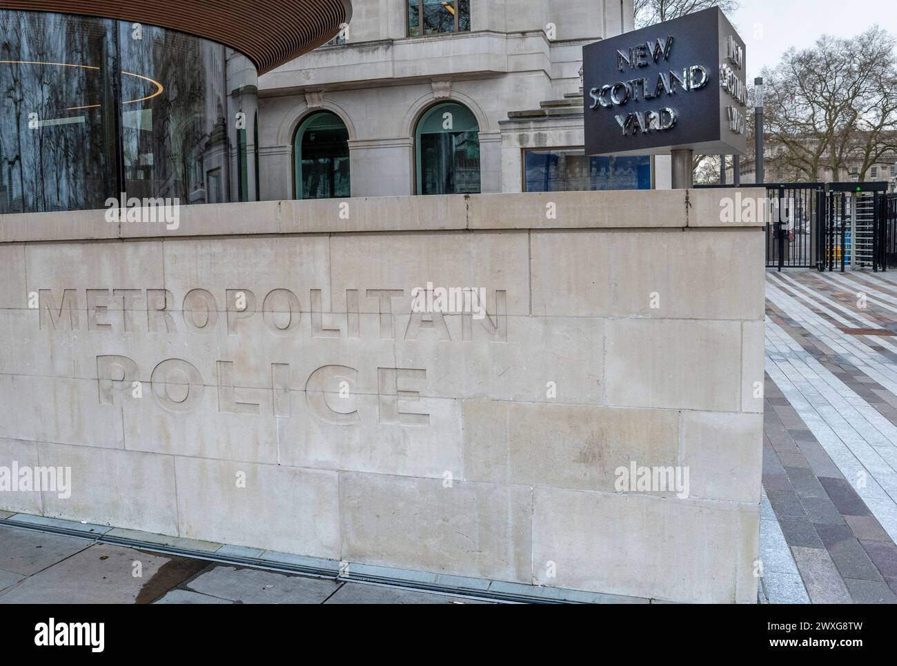 New Scotland Yard sign at the headquarters of the London Metropolitan police. Stock Photo