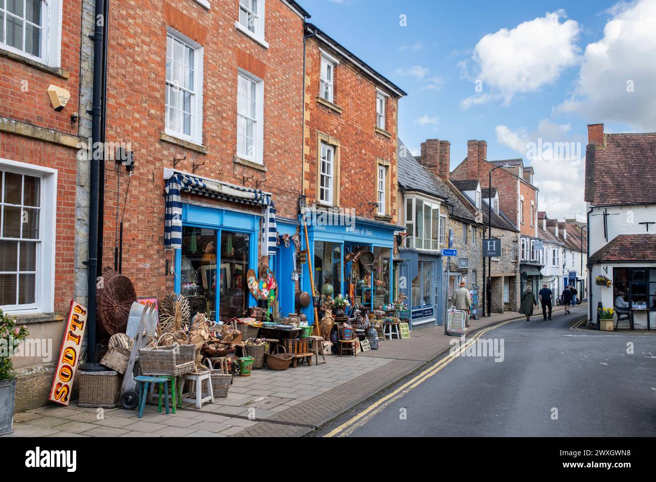 A Touch of Dust Antique shop, Shipston on Stour, Warwickshire, England Stock Photo