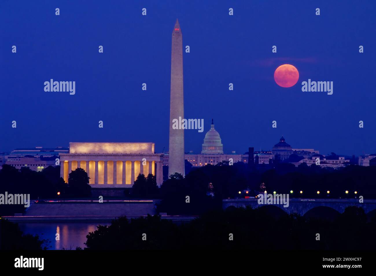 Moonrise over Lincoln Memorial, Washington Monument, Capitol, Washington, DC, at dusk. Stock Photo