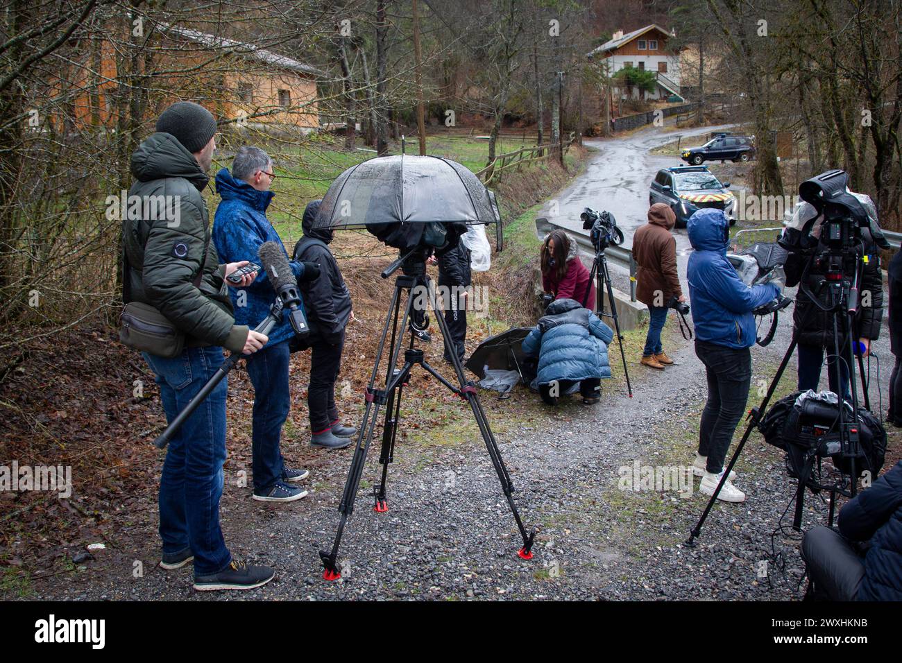 Vernet, France. 28th Mar, 2024. ournalists reporting at Le Vernet ...