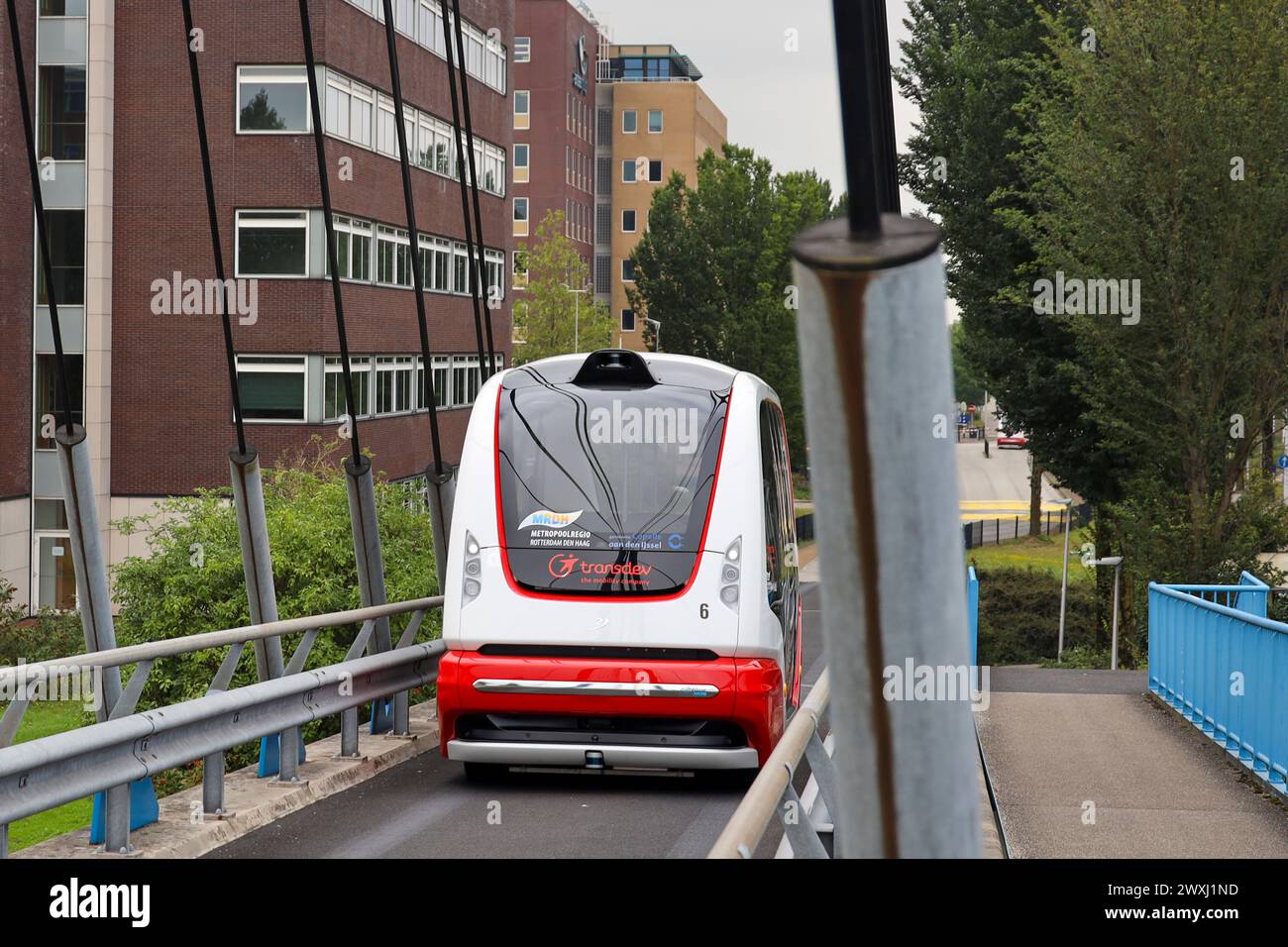 Transdev's unmanned automatic mini van between Rotterdam Kralingse Zoom ...