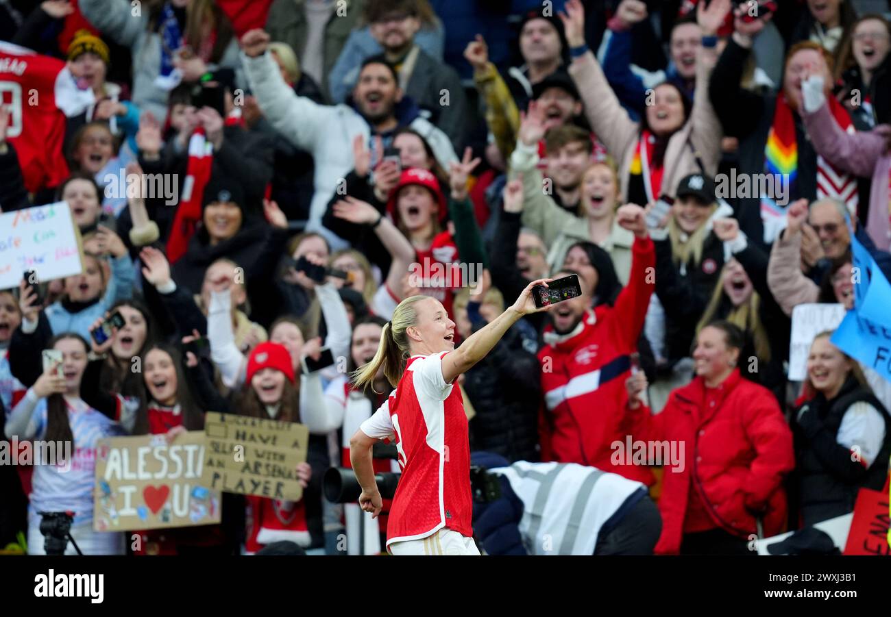 Arsenal's Beth Mead celebrates with their fans following the FA Women's Continental Tyres League Cup Final at Molineux Stadium, Wolverhampton. Picture date: Sunday March 31, 2024. Stock Photo