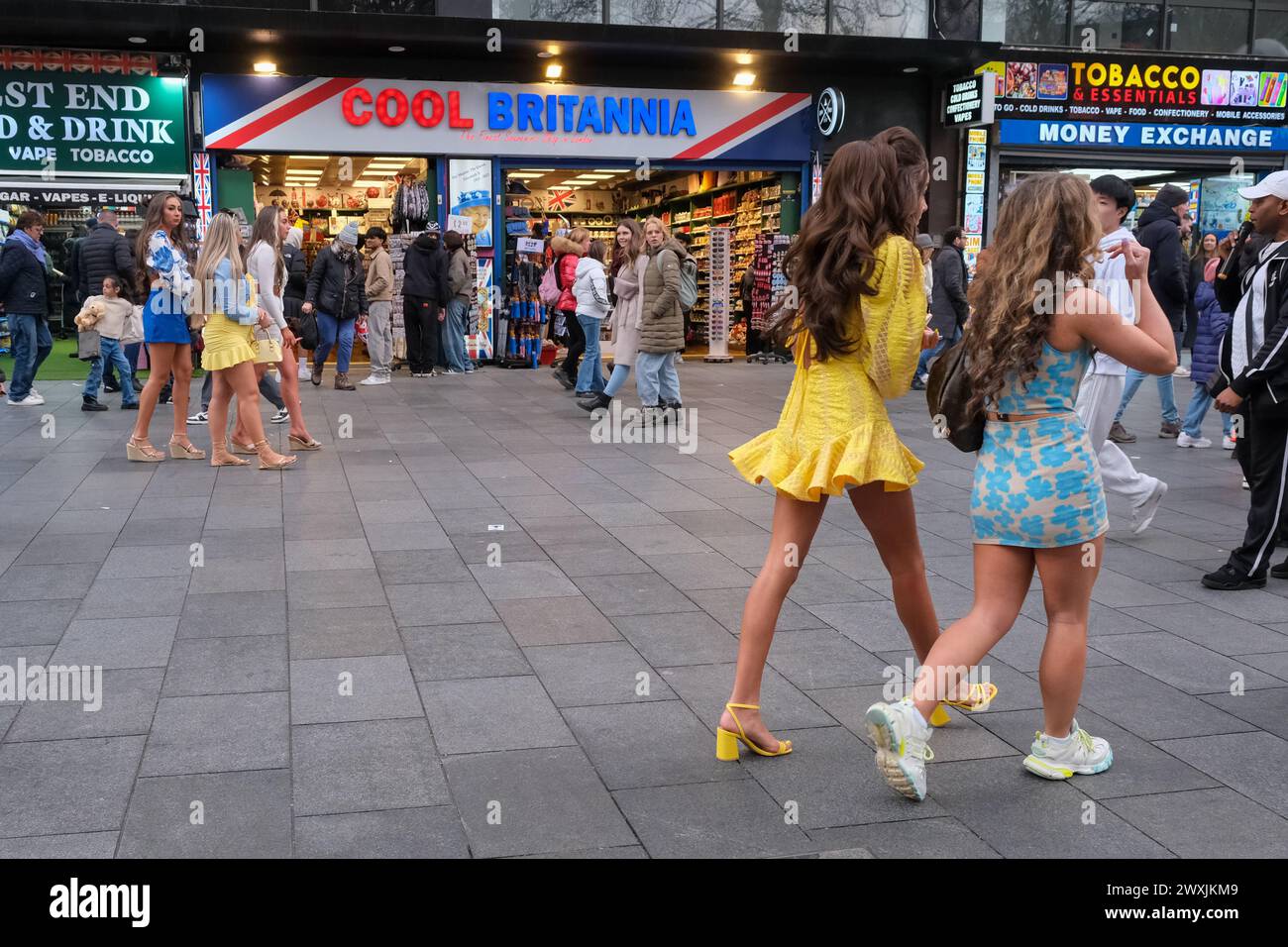 2024 end hires stock photography and images Alamy