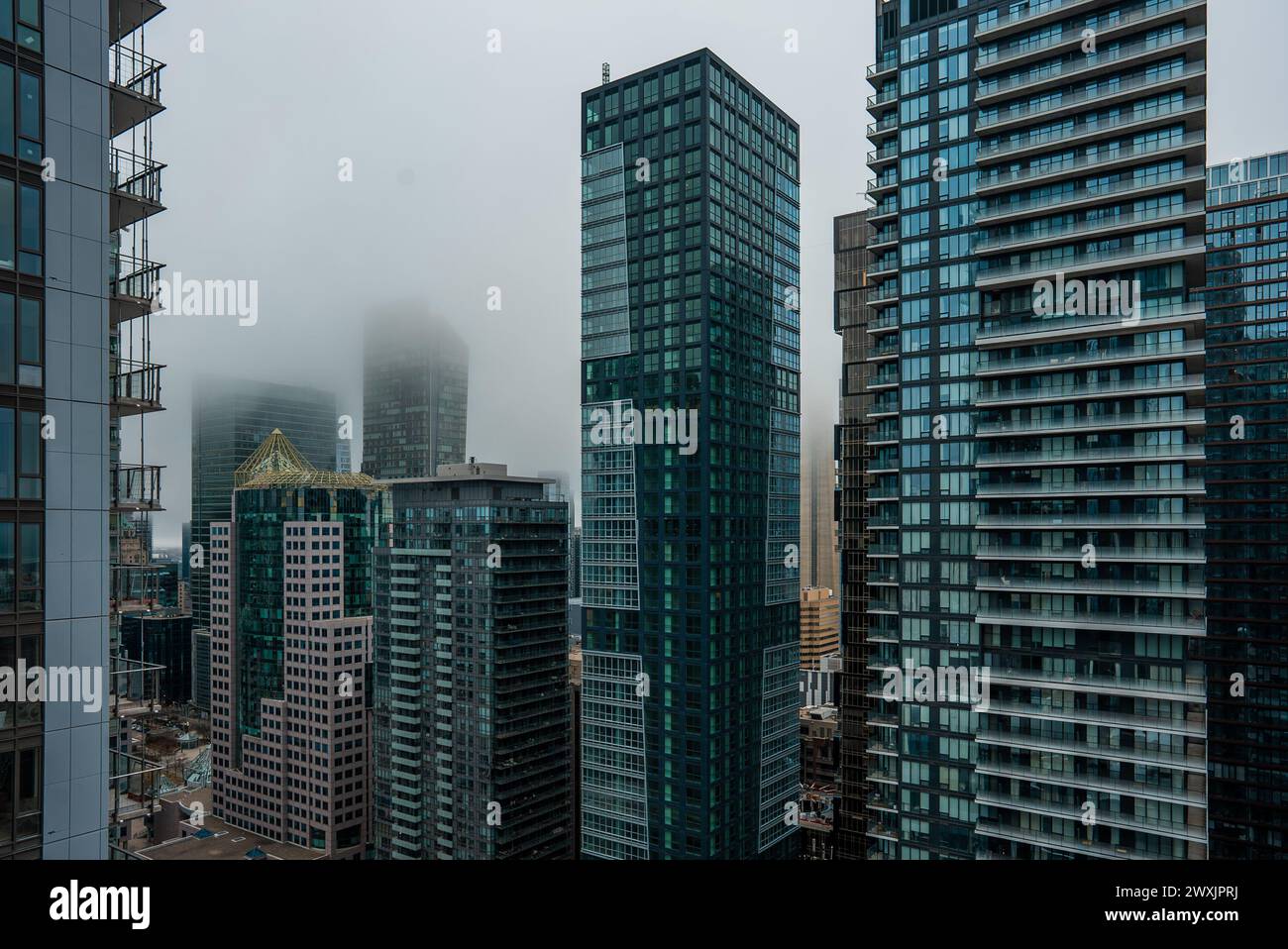 Toronto residential structure hi-res stock photography and images - Alamy