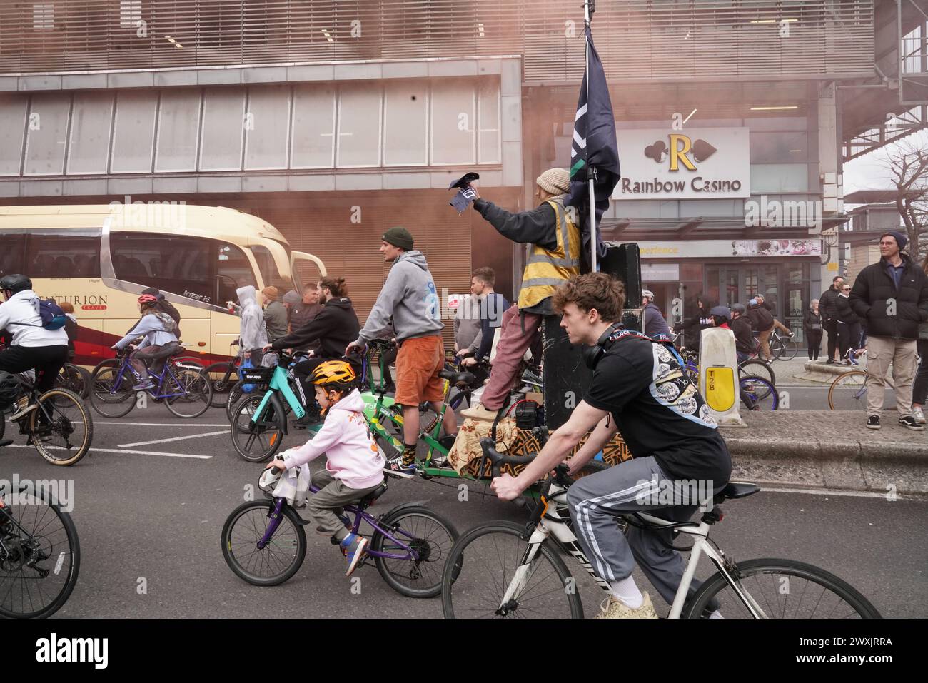 bristol-31st-march-2023-uk-drum-bass-on-the-bike-thousands-of