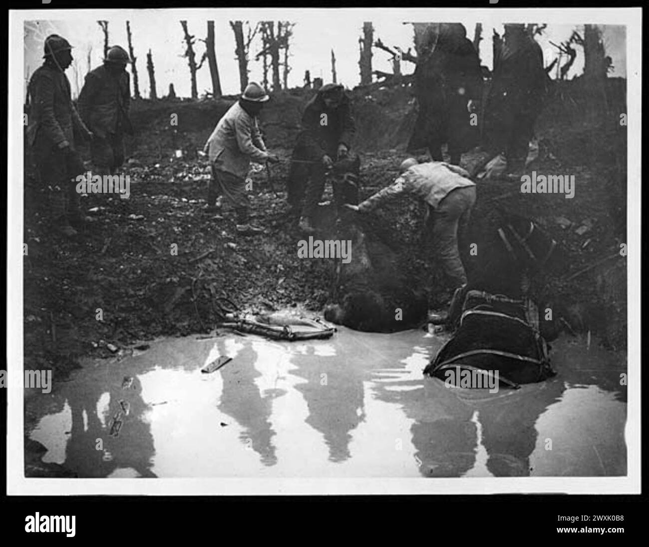 Historical french soldiers Black and White Stock Photos & Images - Alamy