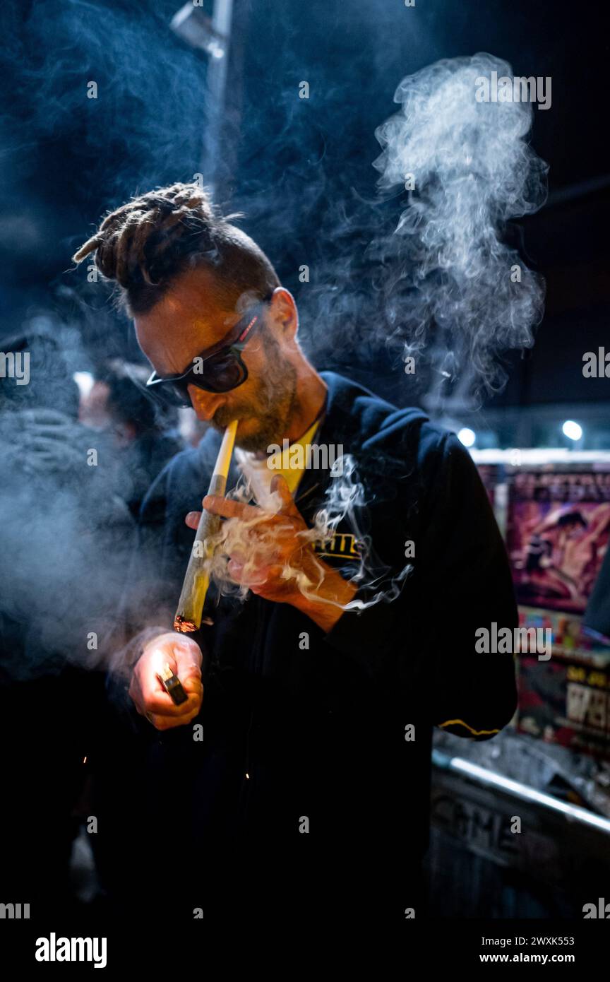 25 grams hi-res stock photography and images - Alamy
