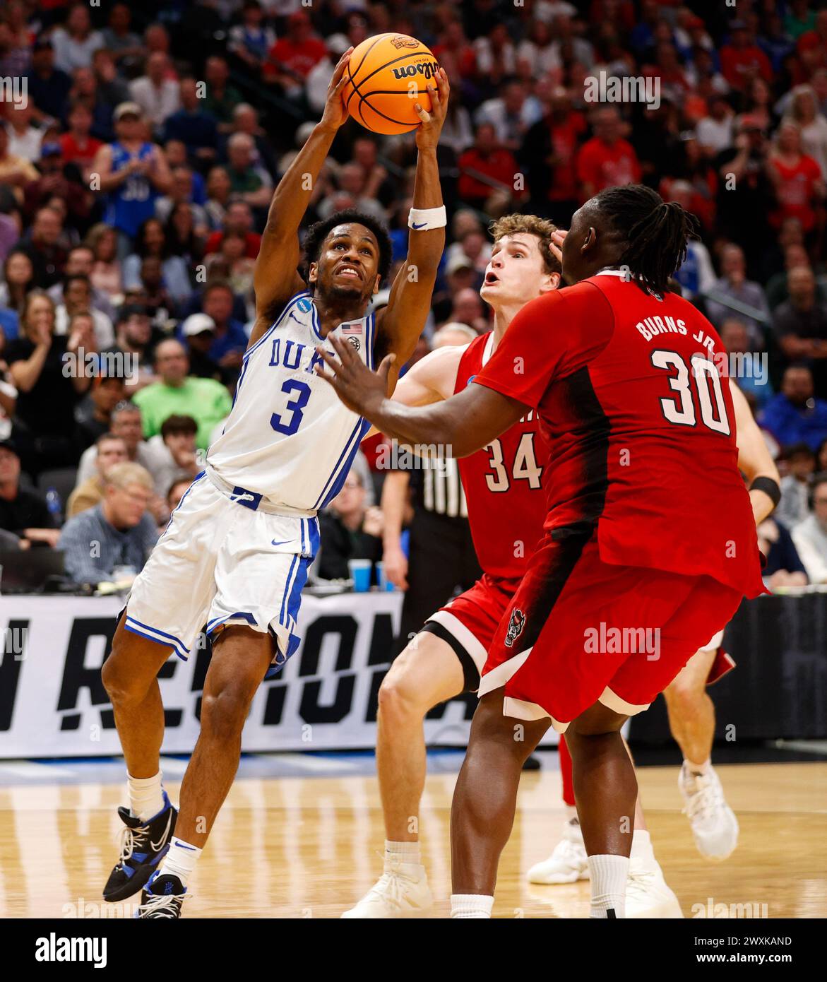Dallas, Texas, USA. 31st Mar, 2024. Duke guard JEREMY ROACH (3) goes up