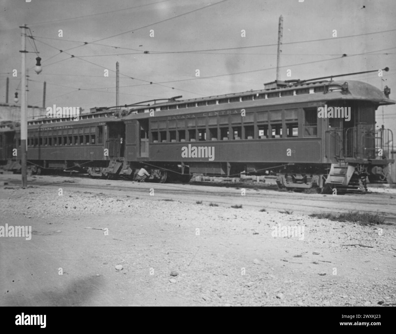 Passenger coaches with motors Havana Central railway, Cuba, May 1908