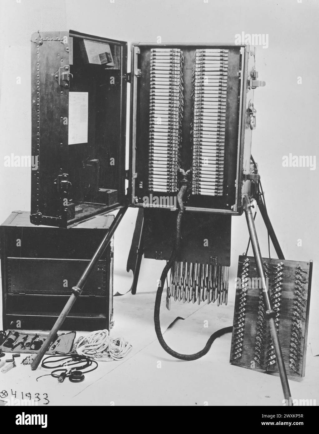 Signal corps equipment hi-res stock photography and images - Alamy