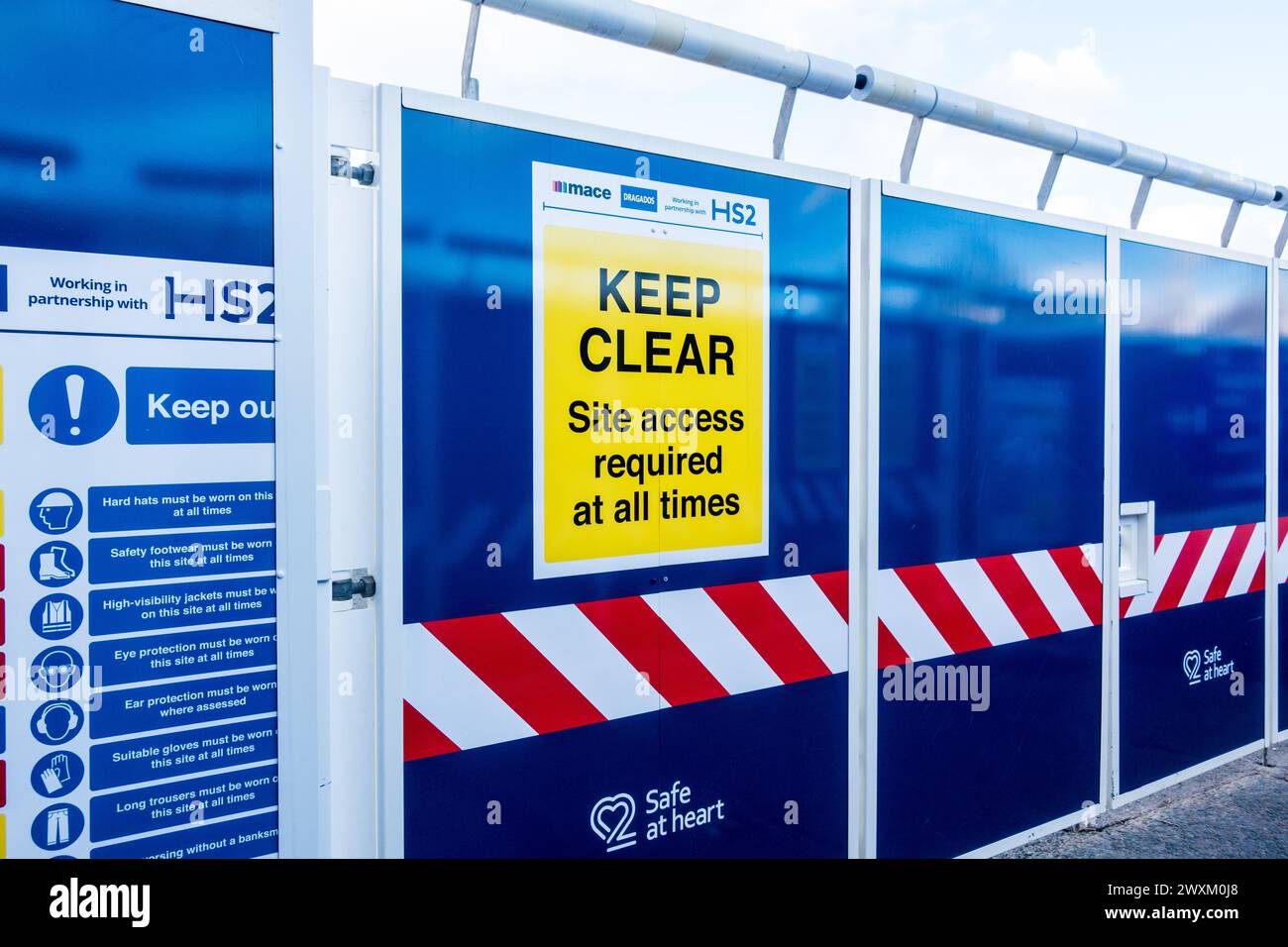 HS2 build infrastructure site keep clear warning Stock Photo Alamy