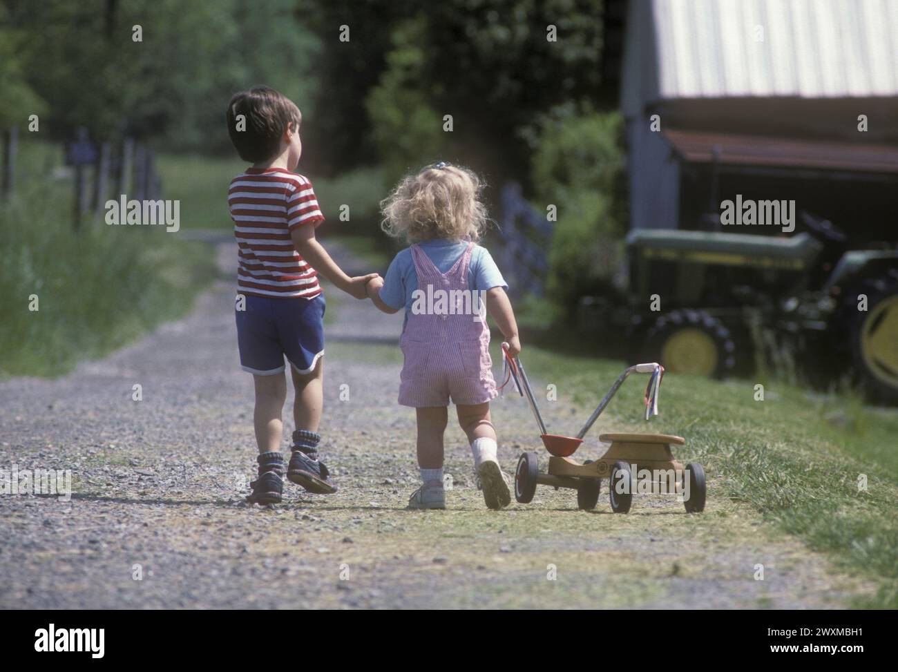 Walking with small children hi-res stock photography and images - Alamy