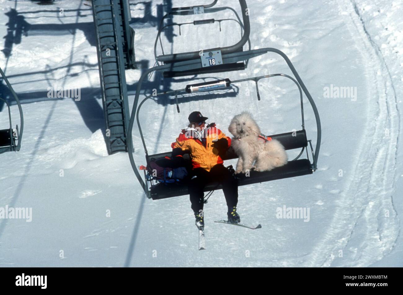 Chairlift rescue hi-res stock photography and images - Alamy