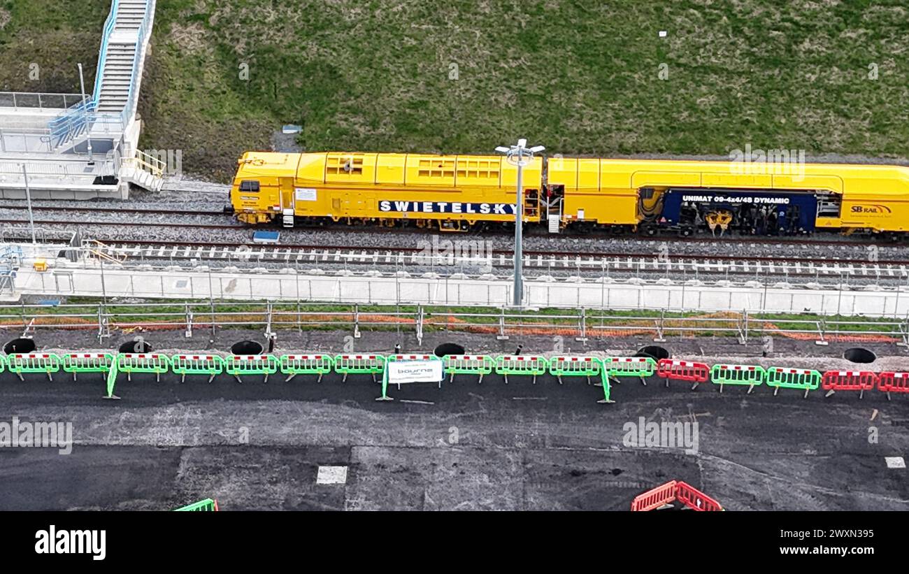 Aerial view of a yellow train at EWR Winslow Station Stock Photo - Alamy