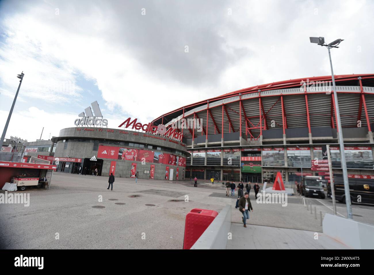 April 1, 2024, %G, New York, USA: Lisbon (PT), 01/04/2024 Ã¢â‚¬' ESTADIO DA LUZ/LISBOA/PORTUGAL - View of the facade of the Estadio da Luz or Estadio do Sport Lisboa e Benfica is a Category 4 football stadium located in the parish of Sao Domingos de Benfica, city of Lisbon, in Portugal. The stadium is also known by Benfica fans as ''A Catedral'', where the Portuguese classic between Benfica x Sporting for the Taca Portugal takes place tomorrow. (Credit Image: © Pedro Paulo Diaz/TheNEWS2 via ZUMA Press Wire) EDITORIAL USAGE ONLY! Not for Commercial USAGE! Stock Photo
