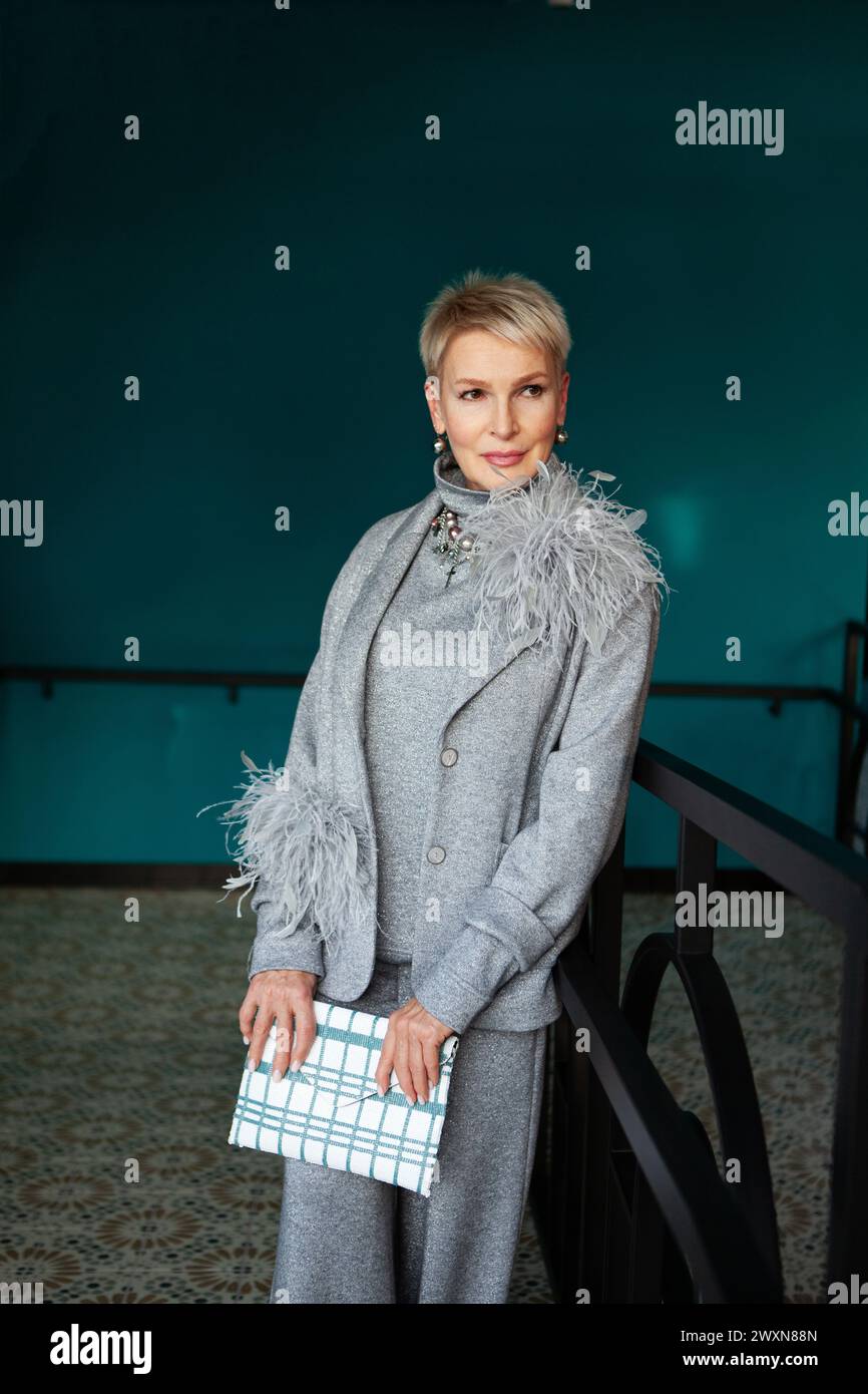 Classy mature woman hi-res stock photography and images - Alamy
