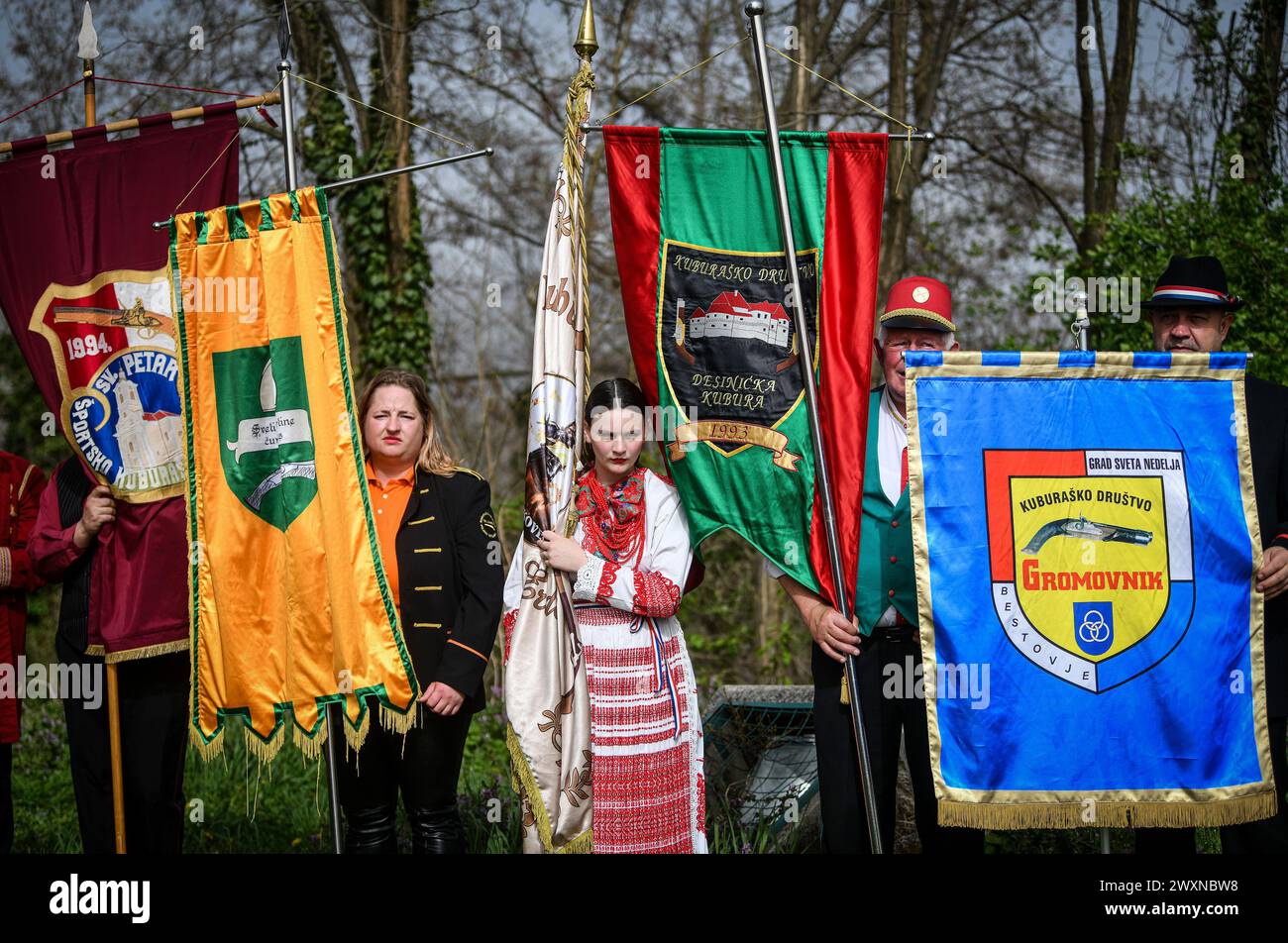 The Centuriesold Tradition Of Shooting From A Holster Has Been Home Depot Hanging Flower Baskets Banana String Succulent