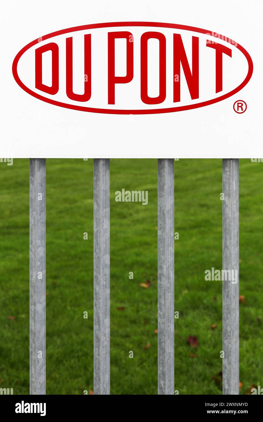 Brabrand, Denmark - November 7, 2015: Logo of the brand Du Pont on a door. DuPont is one of America's most innovative companies and it is an American Stock Photo