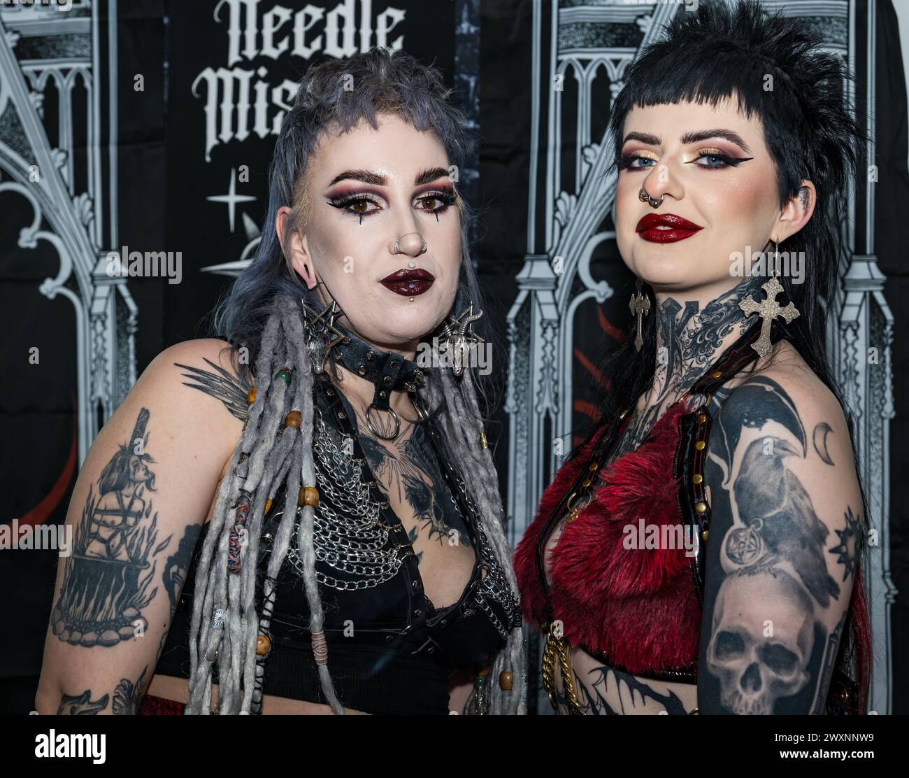 Women with tattoos hi-res stock photography and images - Alamy, image size:1300x1112