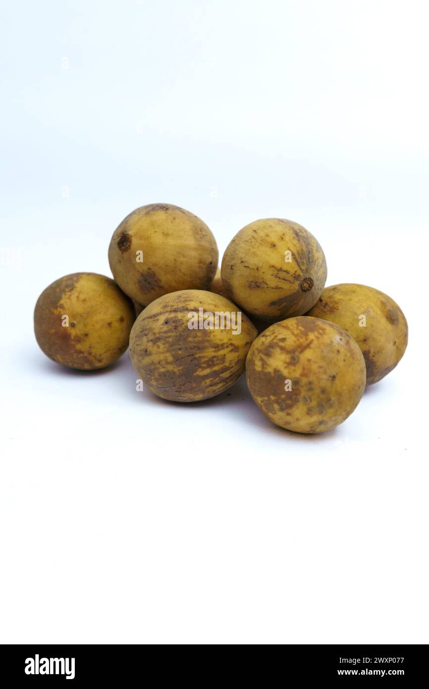 Lansium parasiticum or duku fruits, is a type of fruit that belongs to the Meliaceae tribe. This tropical fruits comes from western Southeast Asia iso Stock Photo