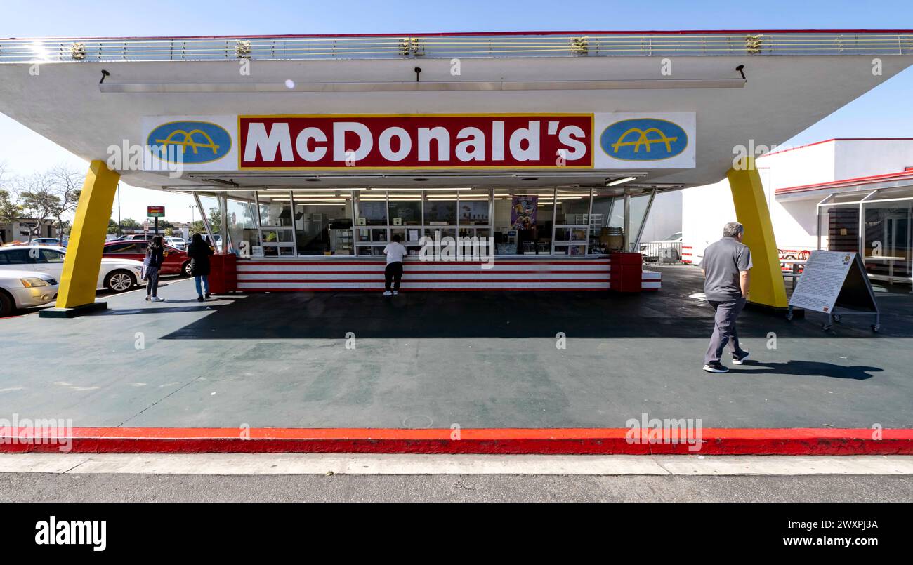 1954 カリフォルニア州ダウニー マクドナルド 1954 カリフォルニア州ダウニー マクドナルド 1200px