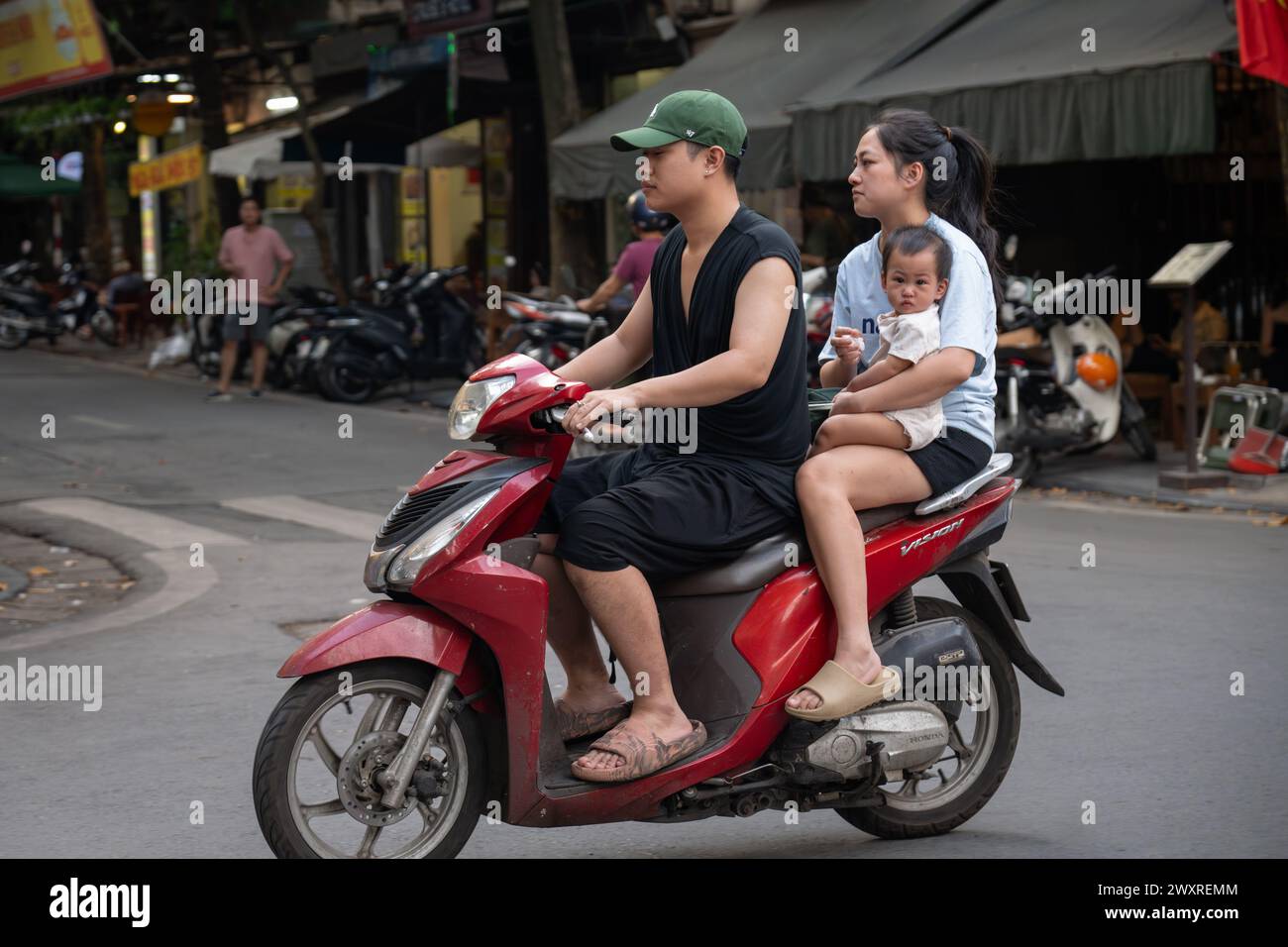 Vietnamese Motorcycle Rider Vietnamese woman riding motorcycle hi-res stock photography and images ...