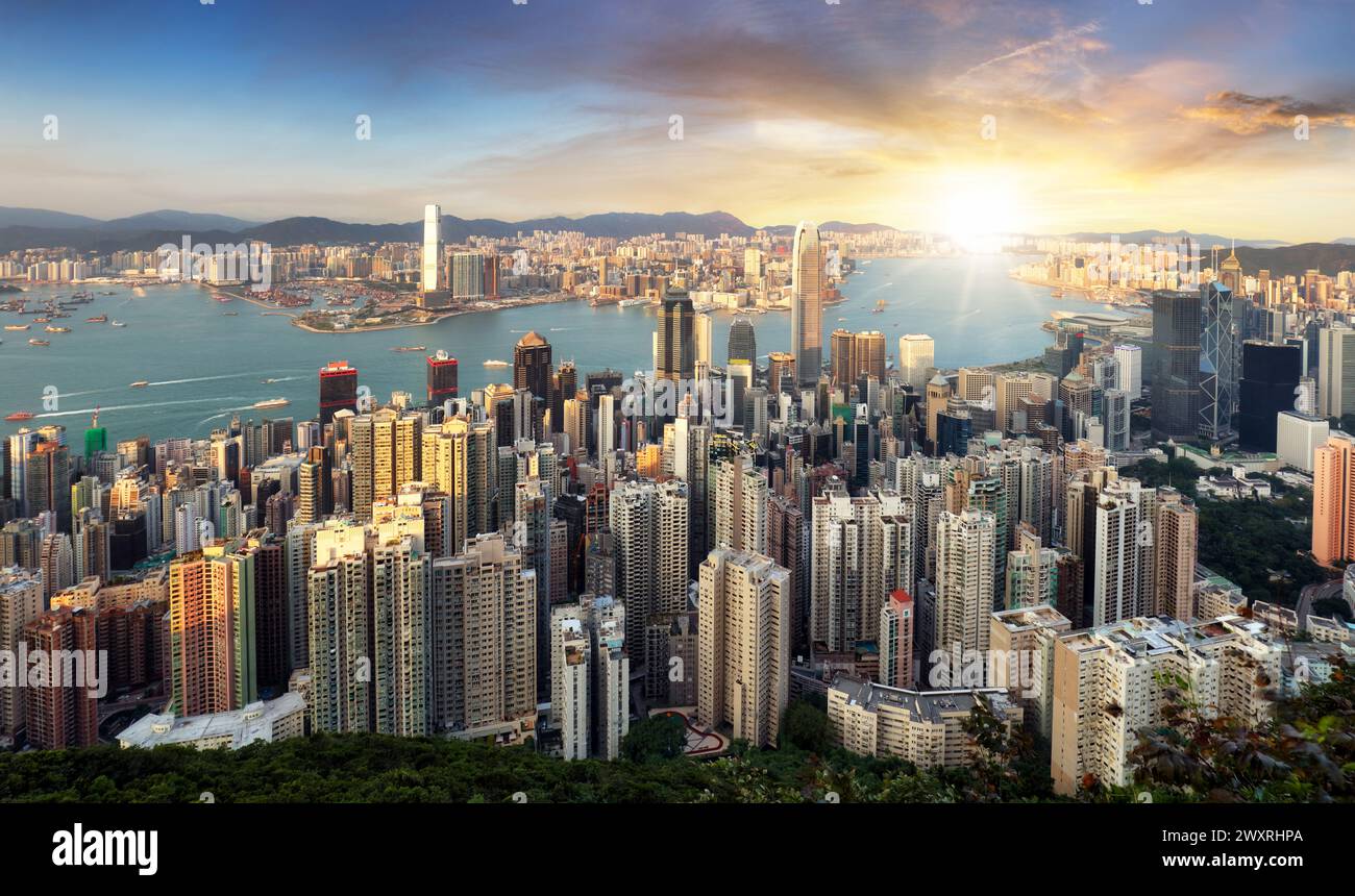Hong kong skyline panorama hi-res stock photography and images - Alamy