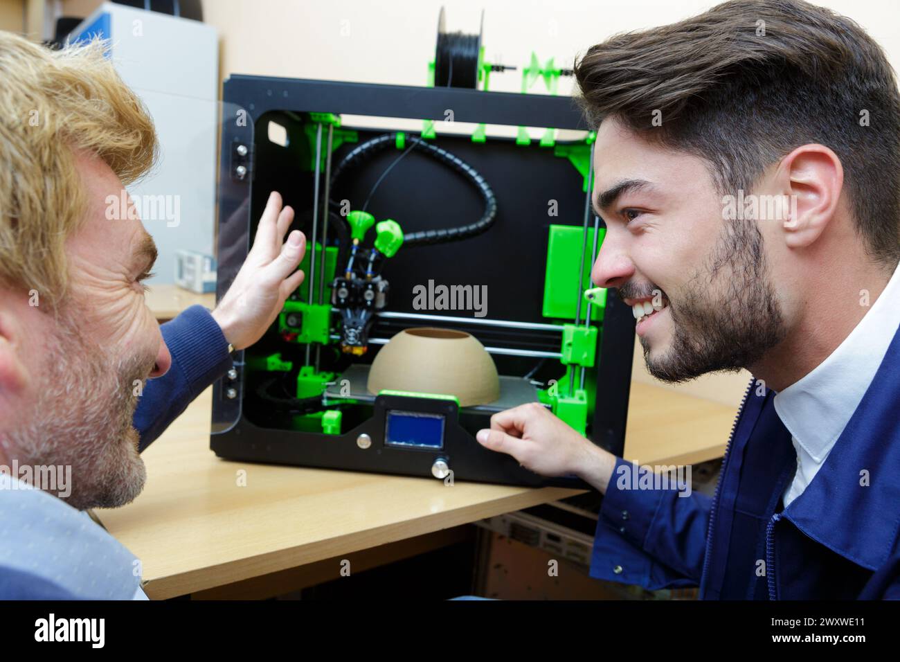 3d printing in progress plastic hi-res stock photography and images - Alamy