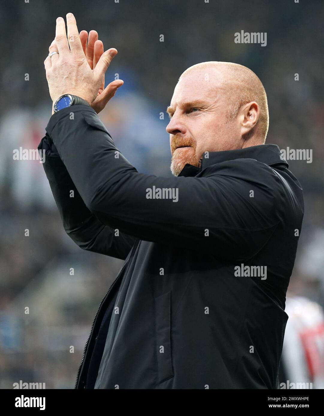 Everton manager Sean Dyche applauds the fans ahead of the Premier League match at St. James' Park, Newcastle upon Tyne. Picture date: Tuesday April 2, 2024. Stock Photo