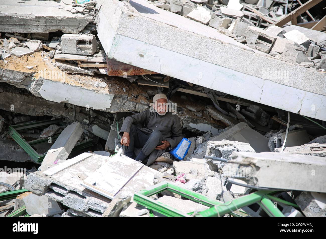 Gaza building ruins 2024 hi-res stock photography and images - Alamy