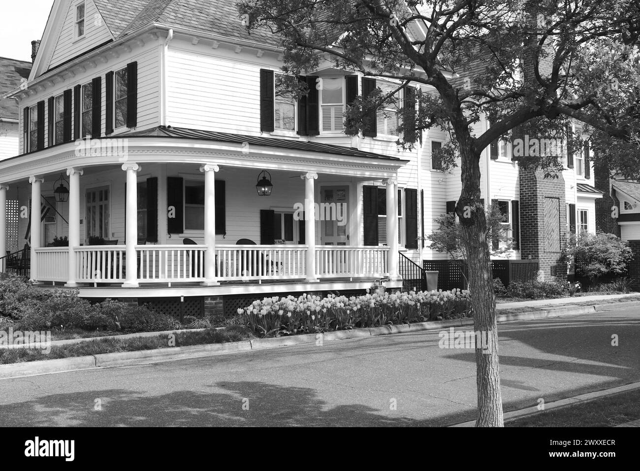 Spring landscape mansion hi-res stock photography and images - Alamy