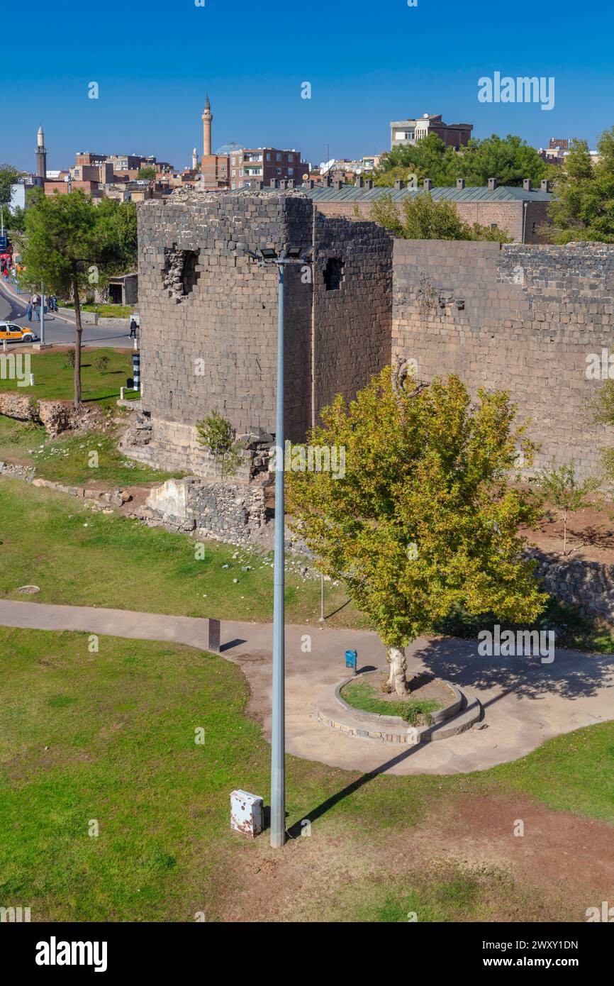 City walls, Diyarbakir, Diyarbakir Province, Turkey Stock Photo