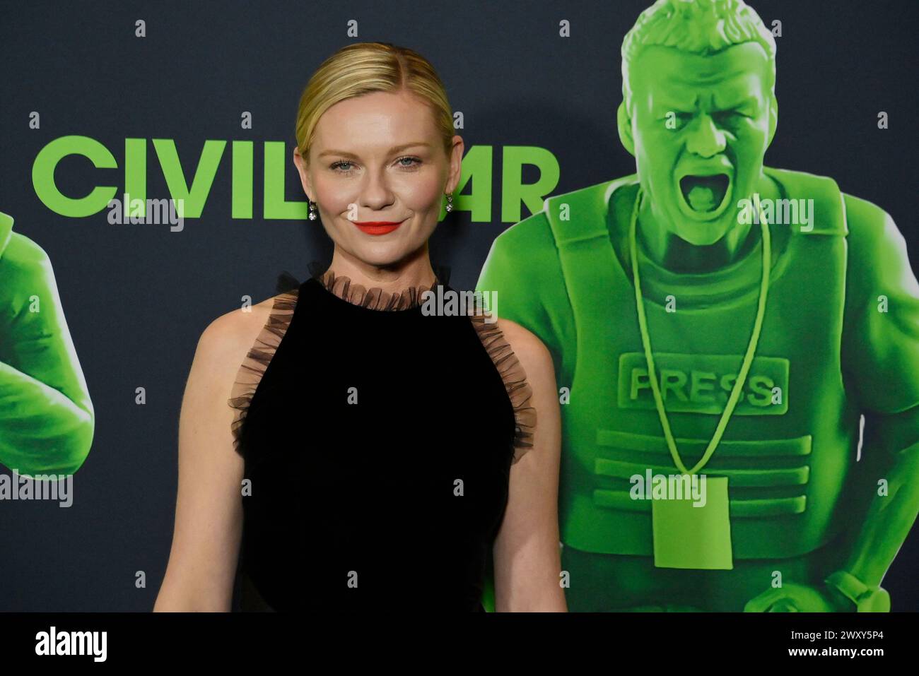 Kirsten dunst a hi-res stock photography and images - Alamy