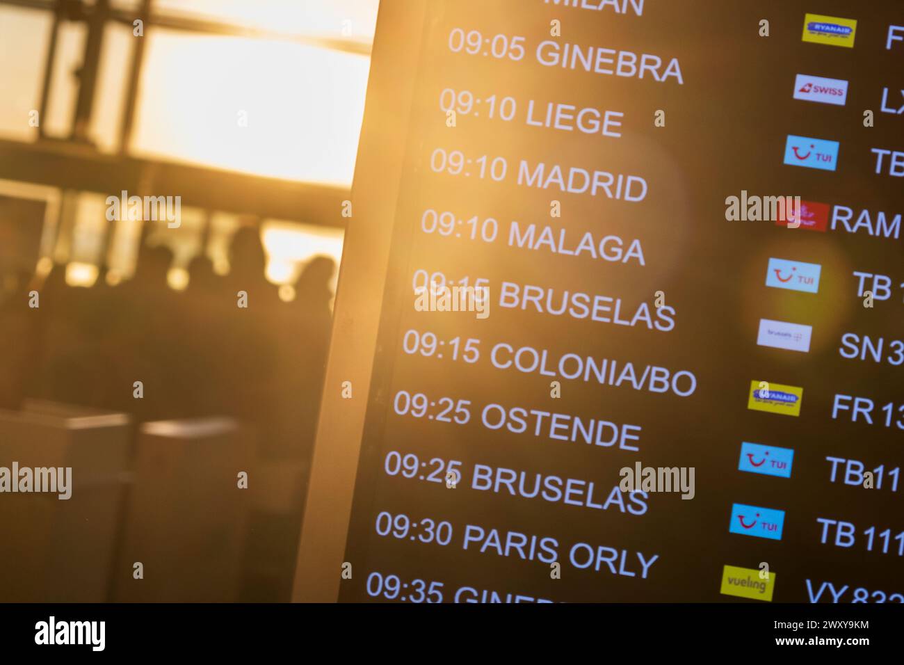 alicante-elche-airport-passengers-hi-res-stock-photography-and-images
