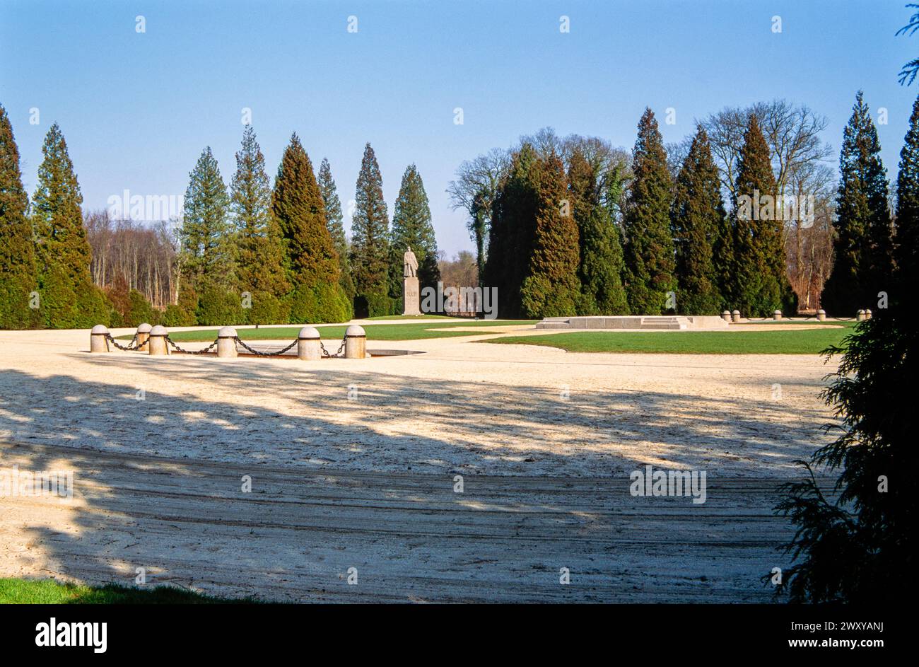 Compiegne hitler hi-res stock photography and images - Alamy