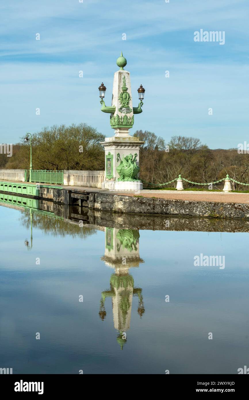 Briare, Canal bridge built by Gustave Eiffel, lateral canal to the Loire above the Loire river , Loiret department, Centre-Val de Loire, France Stock Photo