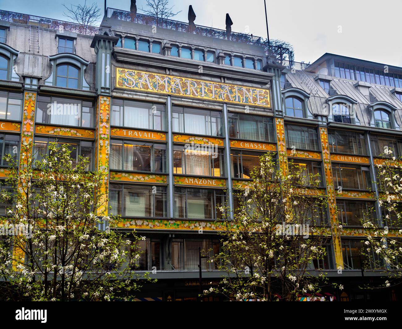 Paris 1er arrondissement. Facade of the Samaritaine (Grand magasin). Ile de France. France Stock Photo