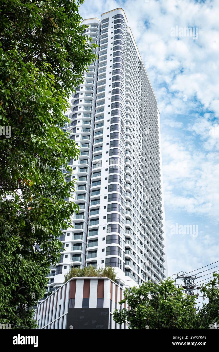 Fixing Water Intrusion in High-Rise Condos: Meridian at The Oaks ... - High Rise Condominiums