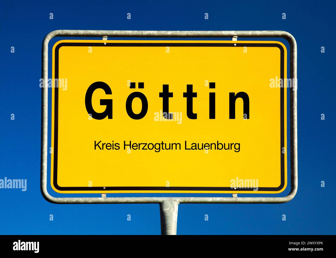 Goettin town sign, Germany, Schleswig-Holstein, Lauenburg, Goettin Stock Photo