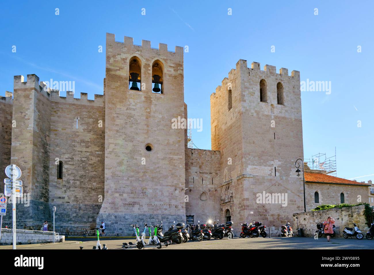 The Abbey of Saint-Victor (Abbaye Saint-Victor) is a former abbey that ...