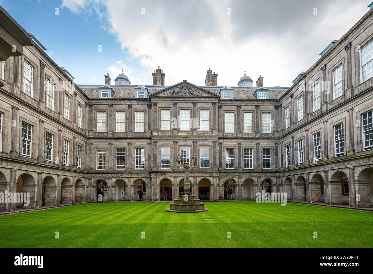 Interior courtyard of the Quadrangle of the Holyroodhouse, Royal Palace, Edinburgh, Scotland, UK Stock Photo