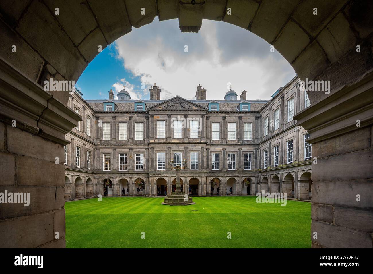 Interior courtyard of the Quadrangle of the Holyroodhouse, Royal Palace, Edinburgh, Scotland, UK Stock Photo