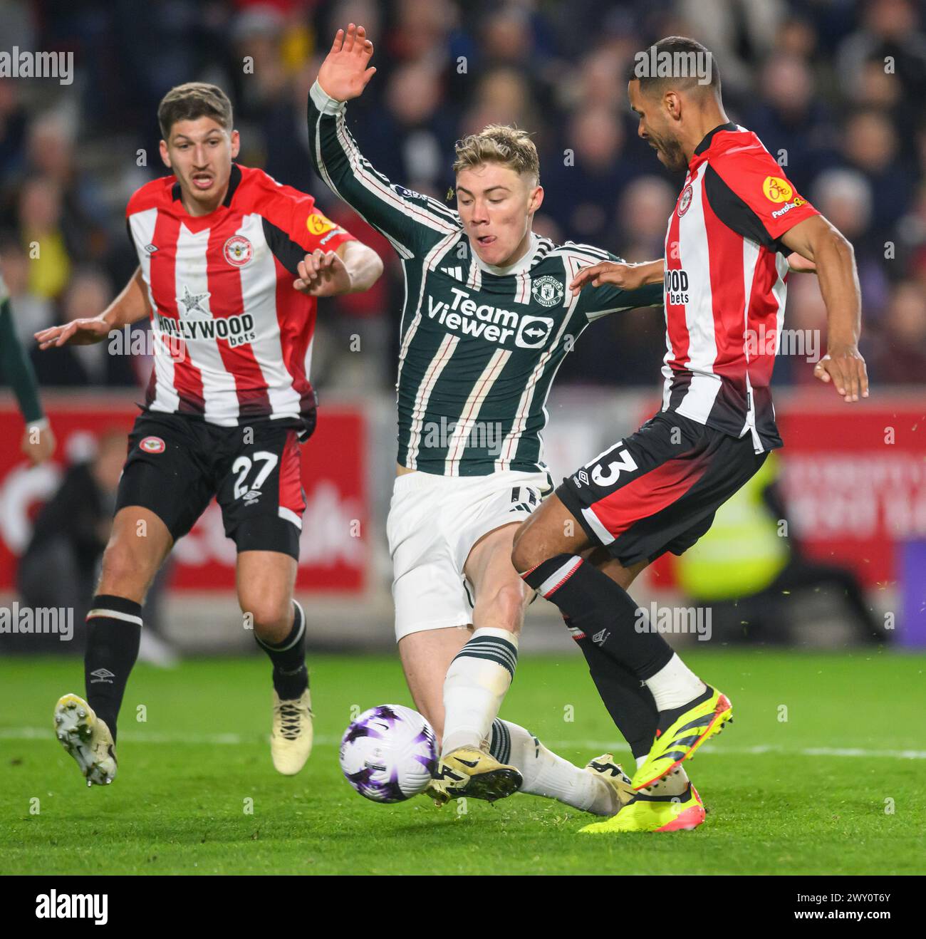 London, UK. 30th Mar, 2024 - Brentford v Manchester United - Premier League - GTech Community Stadium.                                        Manchester United's Rasmus Hojlund in action against Brentford.     Picture Credit: Mark Pain / Alamy Live News Stock Photo