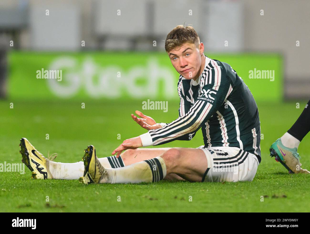 London, UK. 30th Mar, 2024 - Brentford v Manchester United - Premier League - GTech Community Stadium.                                        Manchester United's Rasmus Hojlund in action against Brentford.     Picture Credit: Mark Pain / Alamy Live News Stock Photo