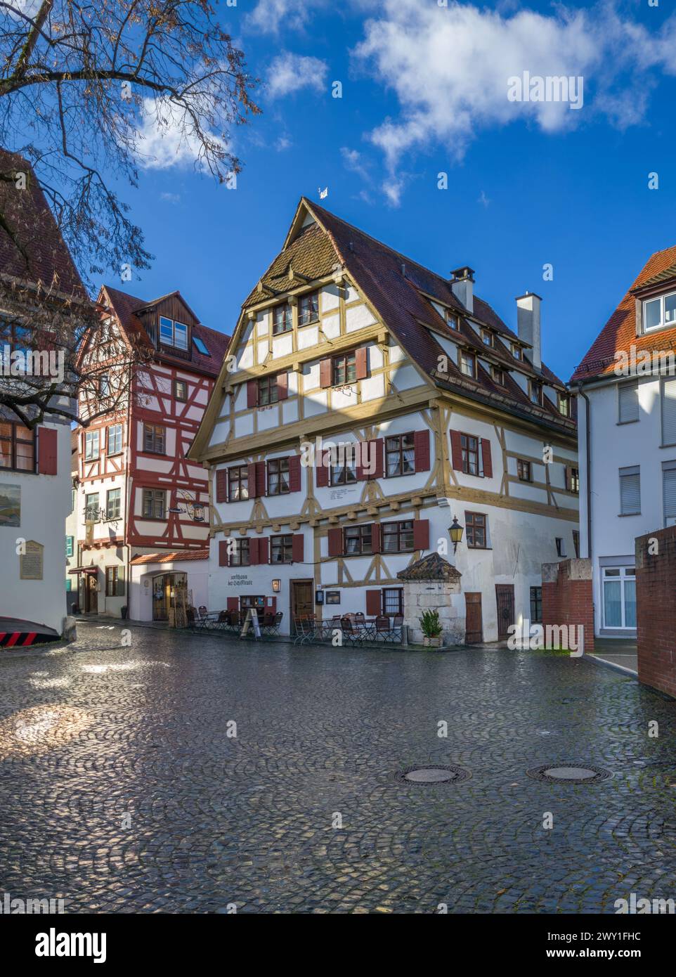 Old half-timbered house, Zunfthaus der Schiffsleute, in the Fischerviertel, Ulm, Baden-Württemberg, Germany Stock Photo