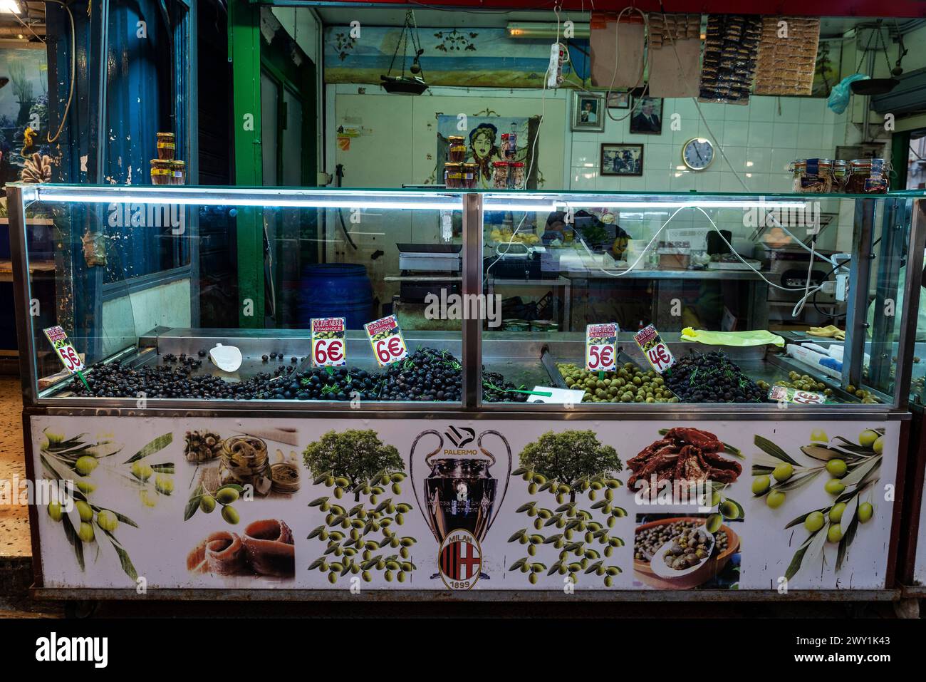 Olive stand hires stock photography and images Alamy