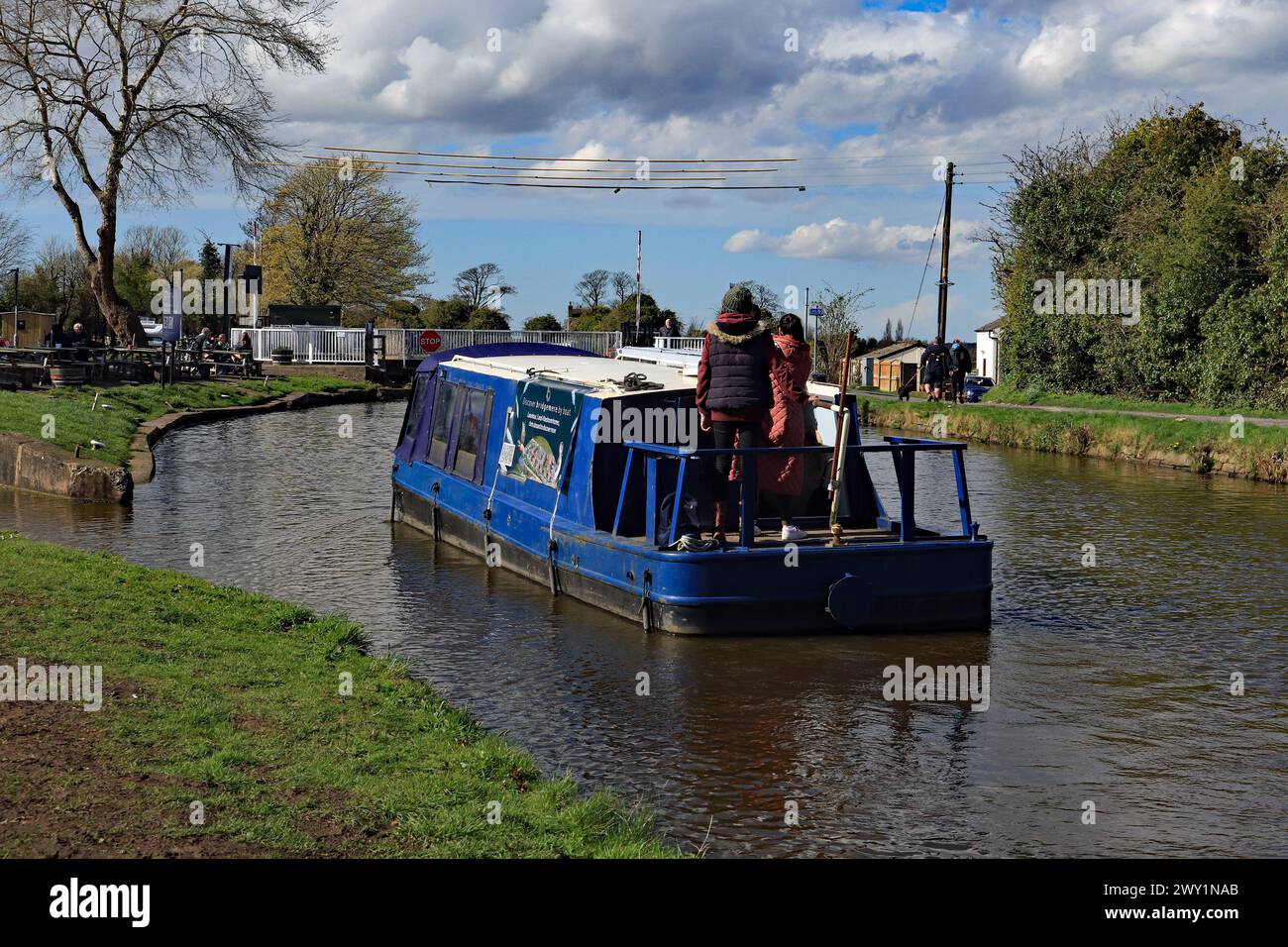 Lancashire Canal Cruises provide a canal boat trip for prospective