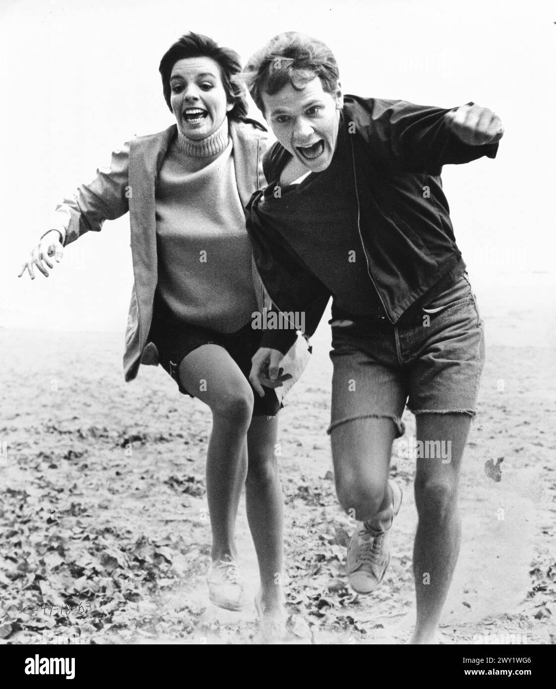 Liza Minnelli, Wendell Burton, on-set of the film, 'The Sterile Cuckoo', Paramount Pictures, 1969 Stock Photo