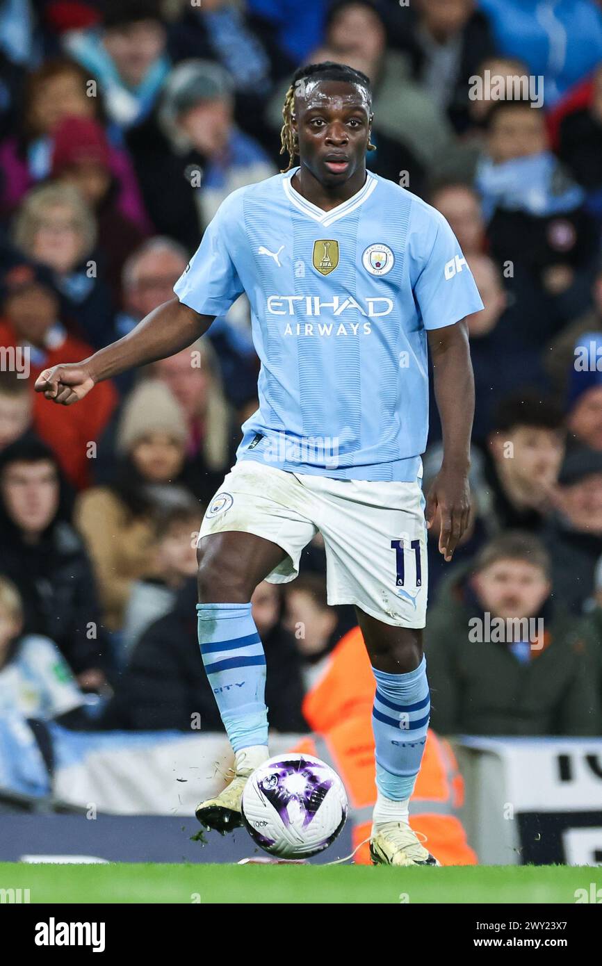 Jérémy Doku of Manchester City during the Premier League match Manchester City vs Aston Villa at Etihad Stadium, Manchester, United Kingdom, 3rd April 2024  (Photo by Mark Cosgrove/News Images) Stock Photo
