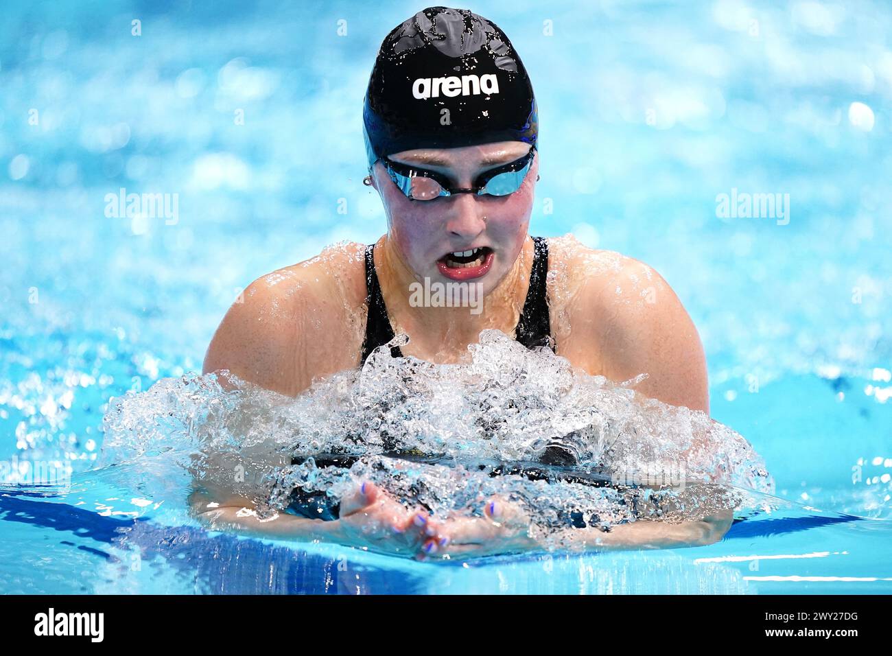 Elizabeth Booker in action during the Women's 200m Breaststroke Paris